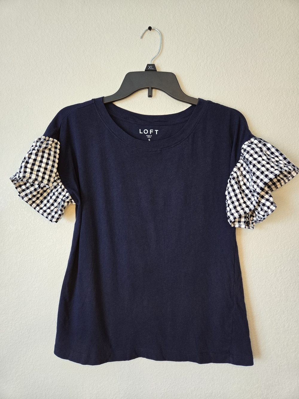LOFT Navy Tee with Navy-and-White Gingham Puff Sleeves Old Money Quiet Luxury